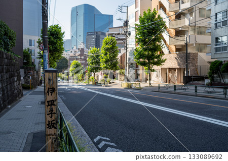 [Takanawa, Minato Ward] Early morning urban slope 133089692