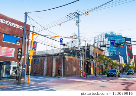 Seongsu Cafe Street, the "Brooklyn" of Seoul 133089916