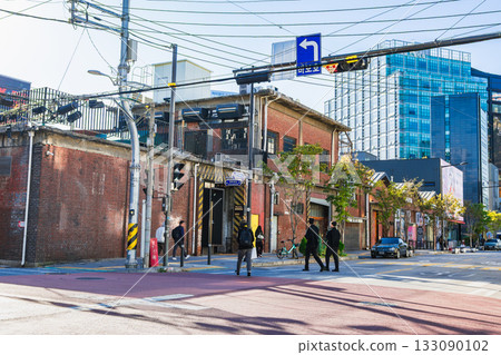 Seongsu Cafe Street, the "Brooklyn" of Seoul 133090102