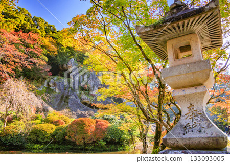 秋葉盛開時,那陀羅寺最為迷人。 秋葉盛開時,那陀羅寺最為迷人。 133093005