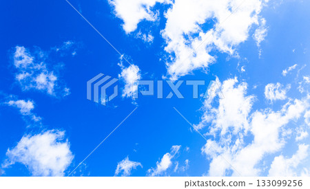 A simple landscape of blue sky and clouds 133099256