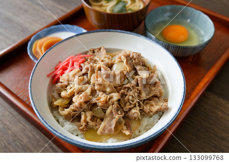 牛肉飯 牛肉飯 133099768