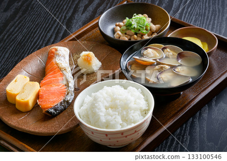 Japanese breakfast 133100546