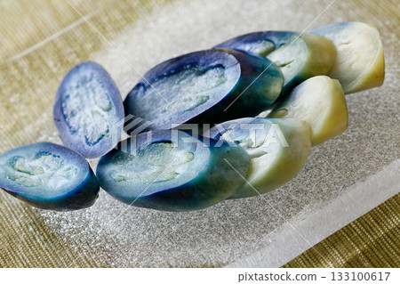 Lightly pickled small eggplant Lightly pickled small eggplant 133100617
