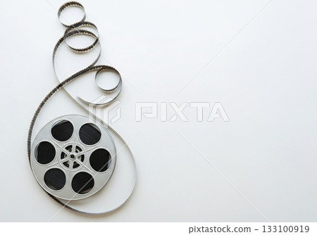 白色背景上的電影膠片 133100919