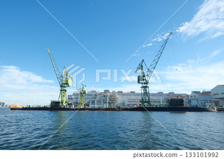 潛水艇在下水儀式前停泊在神戶港 133101992