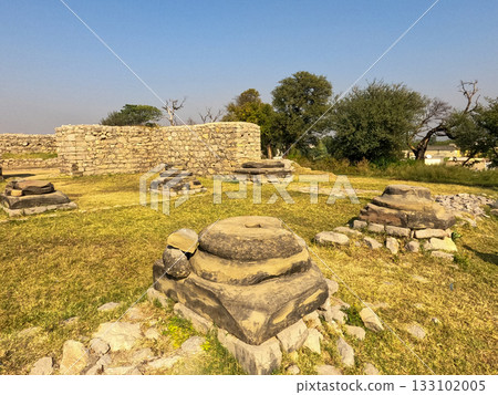 Exterior walls and columns Jandial Taxila Pakistan view 133102005
