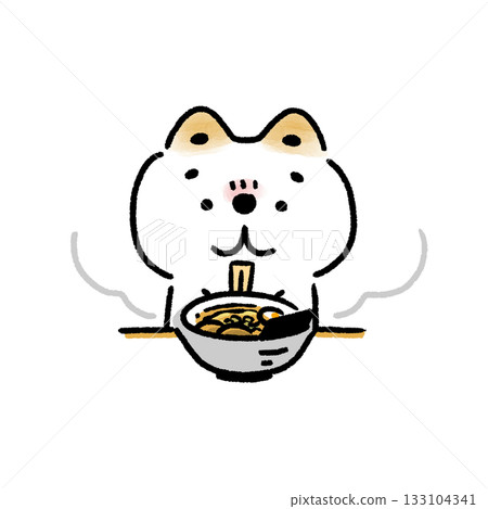 一隻神情放鬆的白色柴犬站在拉麵前 133104341