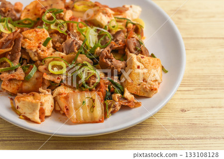 豬肉泡菜豆腐 133108128