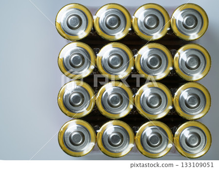 一包AA電池的正極 133109051