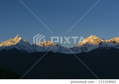 China Xiangge Lila/Meili Snow Mountains Meili Snow Mountains China Xiangge Lila/Meili Snow Mountains Meili Snow Mountains 133109662