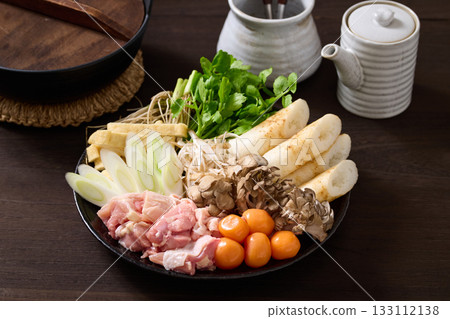 Kiritanpo hotpot ingredients 133112138