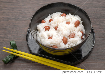 Bean rice made with boiled red soybeans Bean rice made with boiled red soybeans 133112295