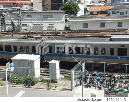 Train in front of Sagami-Ono Station Train in front of Sagami-Ono Station 133114443