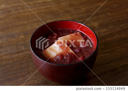 桌上放著麻糬的禪齋 133114849