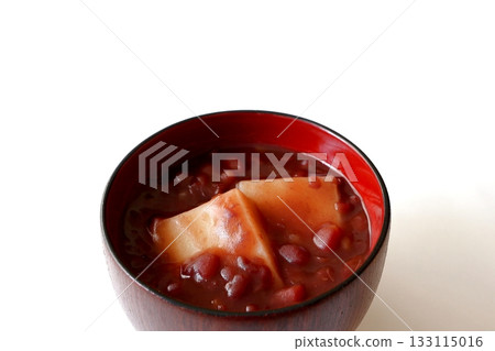 白色背景上的禪齋配麻糬 133115016
