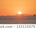 在海上日落 133115079