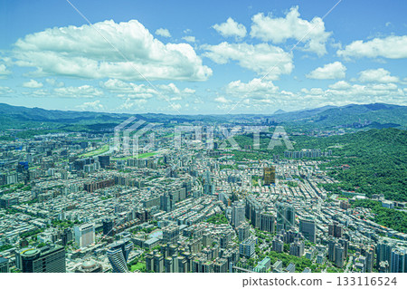 從台北101看的台北市容和藍天 133116524