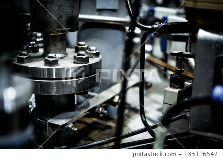 Image of vacuum equipment and experimental equipment Image of vacuum equipment and experimental equipment 133116542