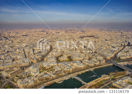 從艾菲爾鐵塔看到的巴黎街頭 133116579
