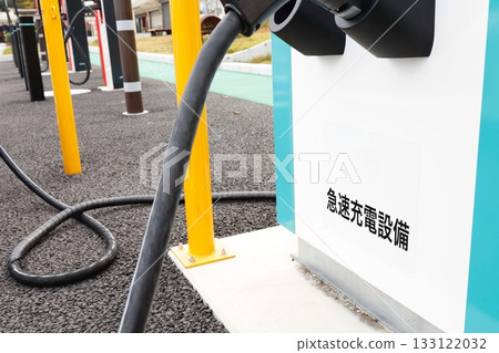 Electric vehicle fast charging equipment, cables, and connectors. 133122032