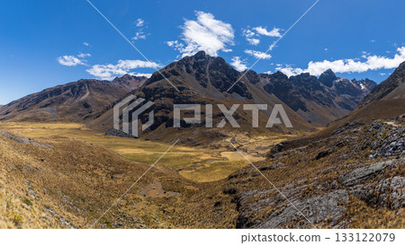 View of the Andes Mountains in the Ancash region. 133122079