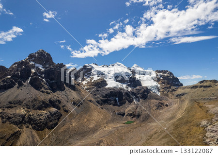 View of the Andes Mountains in the Ancash region. 133122087