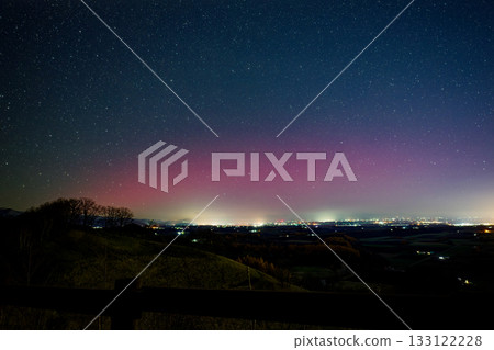 Low-latitude aurora 133122228