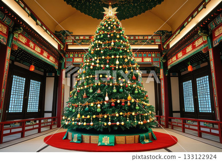 Korean palace Christmas tree with royal ornaments 133122924