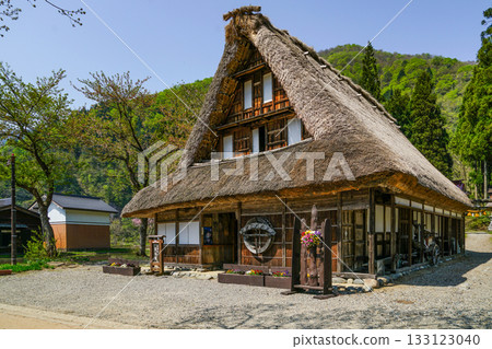 Gokayama Suganuma Gakusho Building Colony 133123040