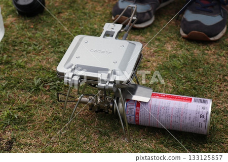 便攜式篝火工具和野外炊具-圖中展示了SOTO便攜式爐具和熱三明治機 便攜式篝火工具和野外炊具-圖中展示了SOTO便攜式爐具和熱三明治機 133125857