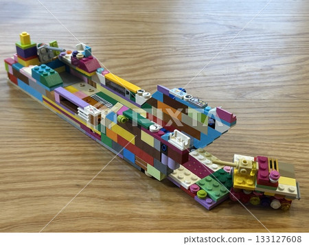 Colorful building blocks for tanks and transport ships that will inspire your child's creativity 133127608