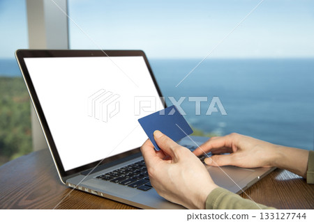 Make online payments from your computer Make online payments from your computer 133127744