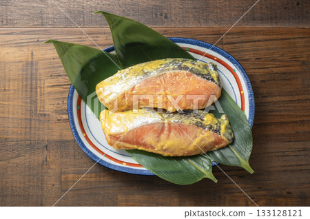 Salmon pickled in Nishikyo 133128121