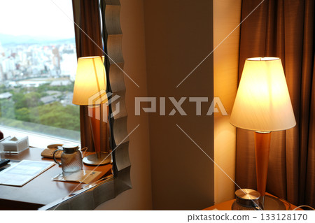 Hotel rooms (lighting) 133128170