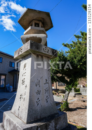 Hiraga Gennai's birthplace and statue (Shido, Sanuki City, Kagawa Prefecture) 133129154