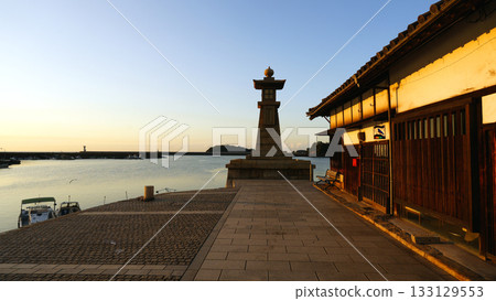 Tomonoura: Night lights illuminated by the morning sun 133129553