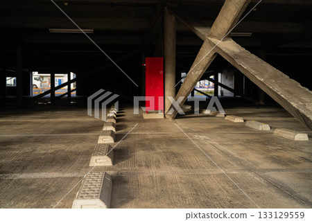 Parking lot and wheel chocks in the morning sun [Nagano Prefecture] 133129559