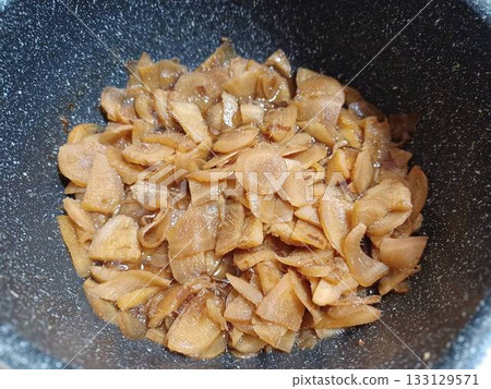 煮薑可以增強免疫力 煮薑可以增強免疫力 133129571