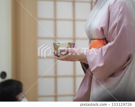 茶道中武士刀(觸手)的行為 茶道中武士刀(觸手)的行為 133129726