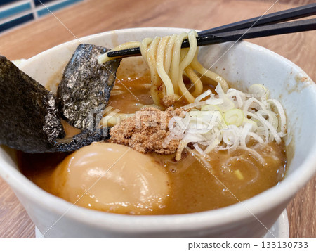 Rich chicken and seafood soup noodles 133130733