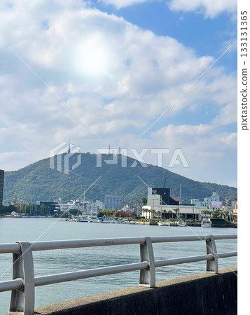 比贊山俯瞰港口 133131365