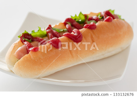 hot dog  133132676