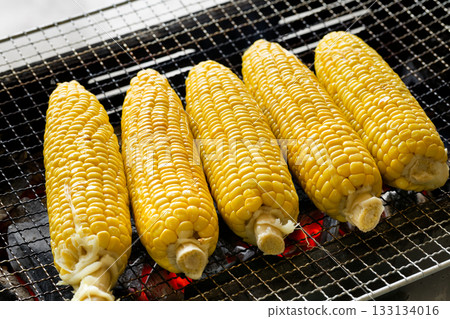 烤玉米 烤玉米 133134016