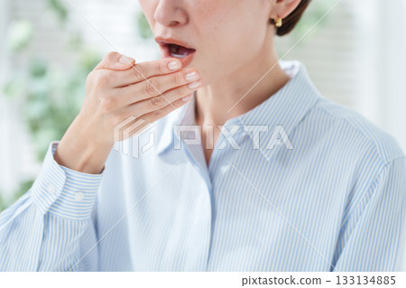Bad breath in women Bad breath in women 133134885