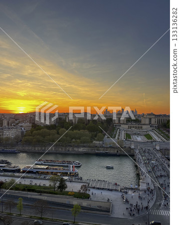 Sunset view over Seine River with Eiffel Tower and Palais de Chaillot in Paris Sunset view over Seine River with Eiffel Tower and Palais de Chaillot in Paris 133136282