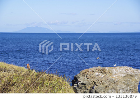 從諾沙布岬眺望國後島 從諾沙布岬眺望國後島 133136879