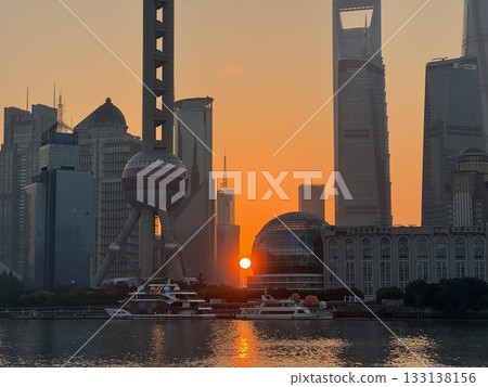 上海陸家嘴日出東方 上海陸家嘴日出東方 133138156