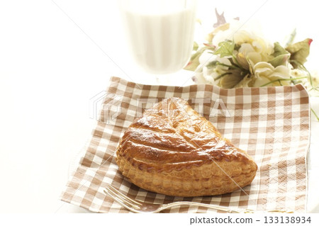 A delicious apple pie A delicious apple pie 133138934