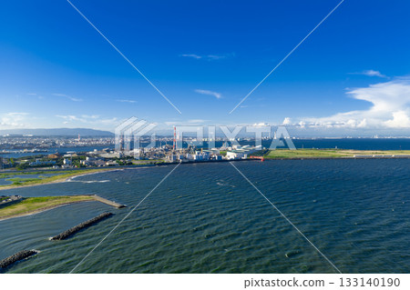 Yokkaichi Industrial Complex seen from Isozu Coast (aerial shot taken by drone) Yokkaichi Industrial Complex seen from Isozu Coast (aerial shot taken by drone) 133140190